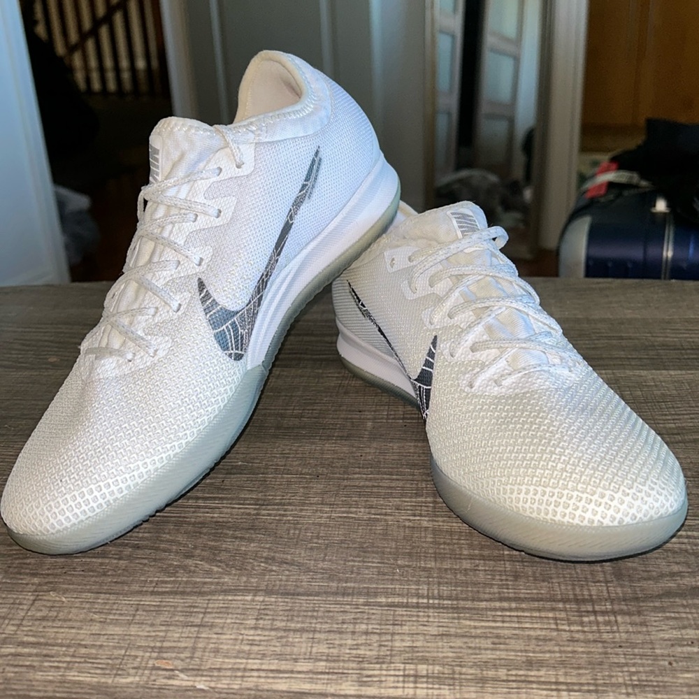 Nike mercurial indoor shows women size 6.5